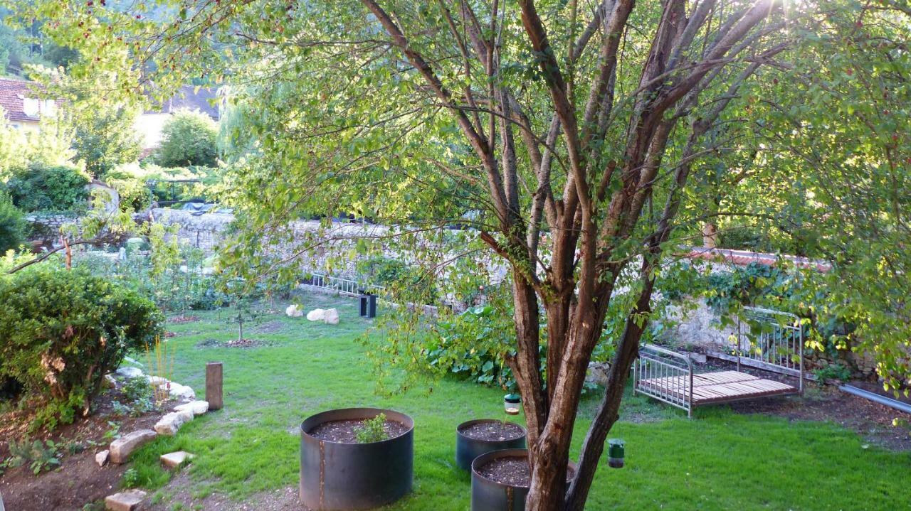 Hotel Les Jardins Sauvages Cabrerets Esterno foto